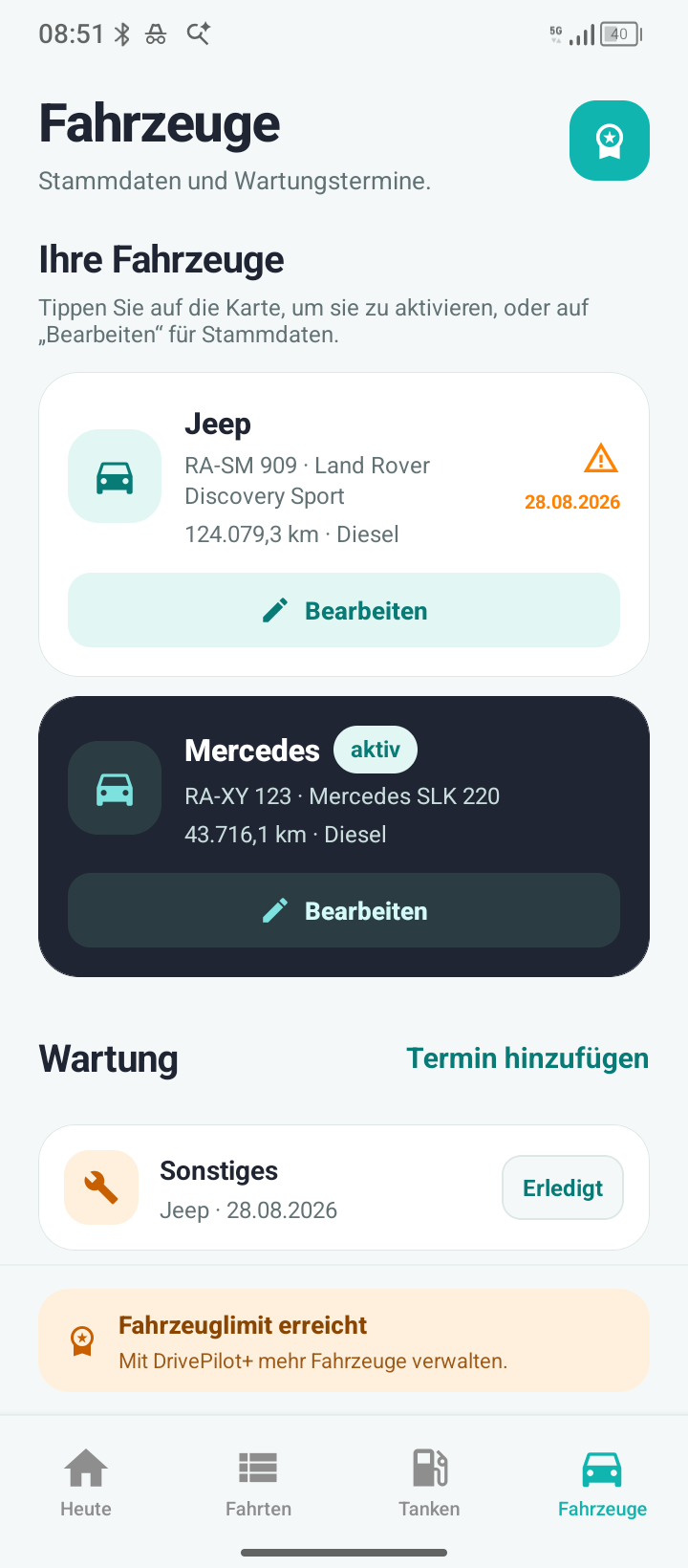 DrivePilot-Formular für Tankvorgang mit hinterlegtem Belegfoto und OCR-Hinweis